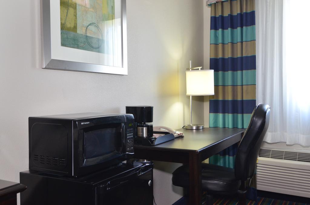 Quality Inn & Suites Kenedy - Karnes City Værelse billede