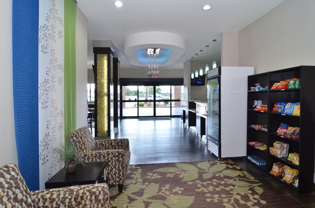 Quality Inn & Suites Kenedy - Karnes City Eksteriør billede