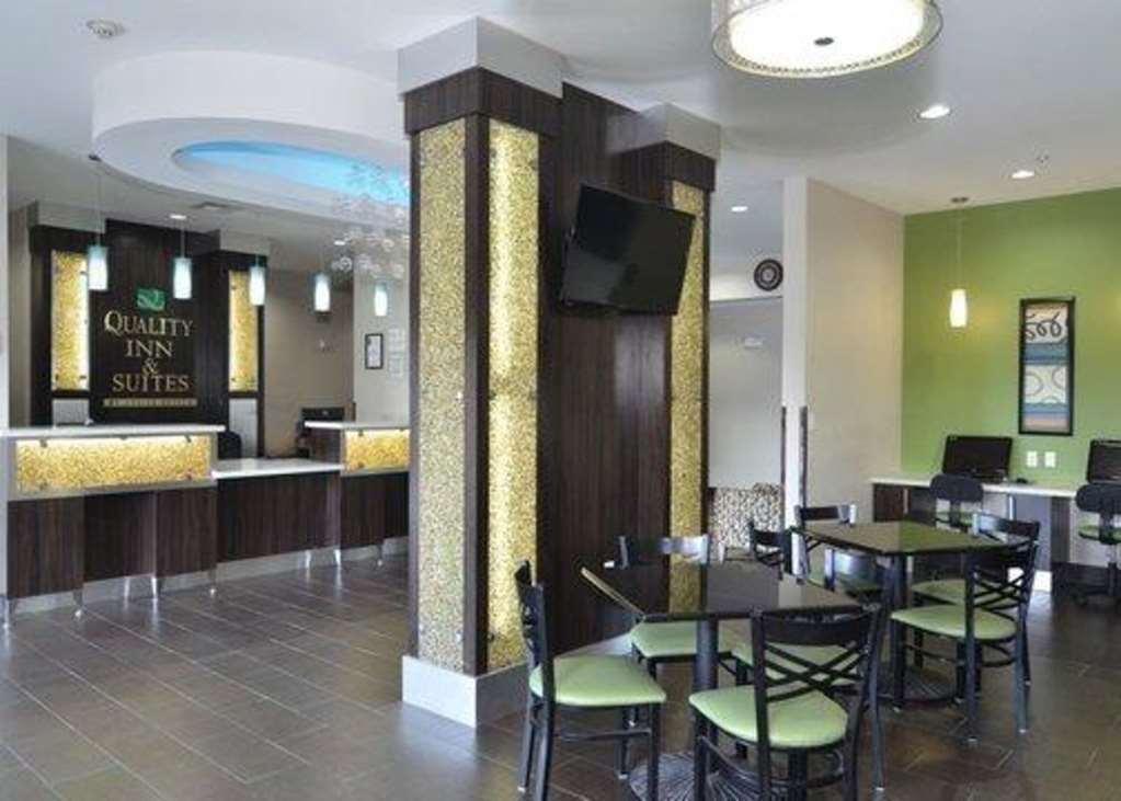 Quality Inn & Suites Kenedy - Karnes City Interiør billede