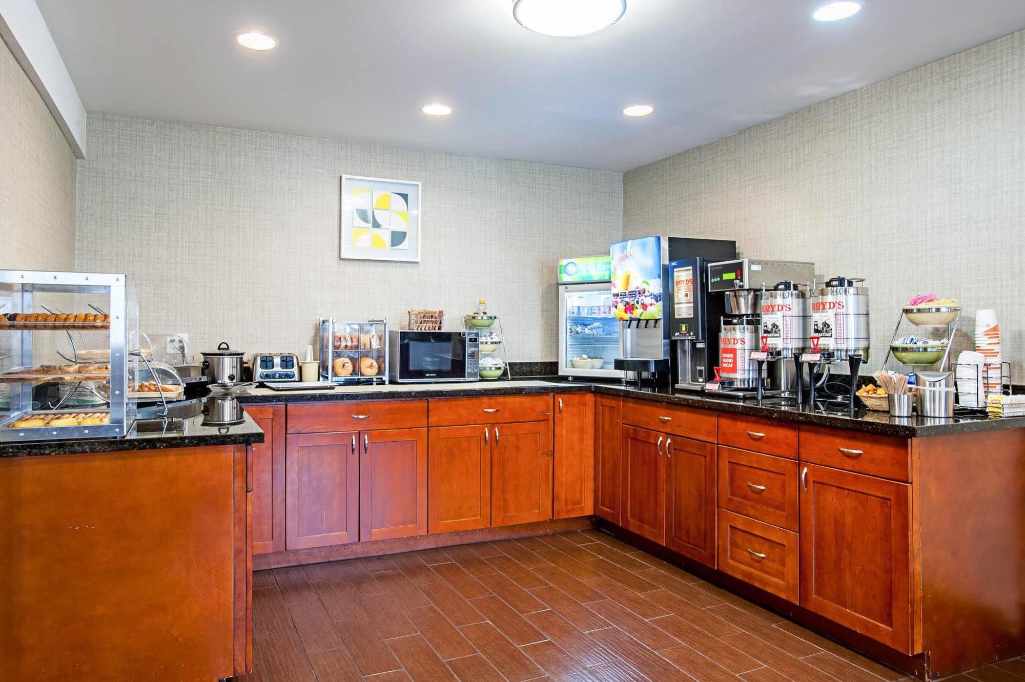 Quality Inn & Suites Kenedy - Karnes City Eksteriør billede