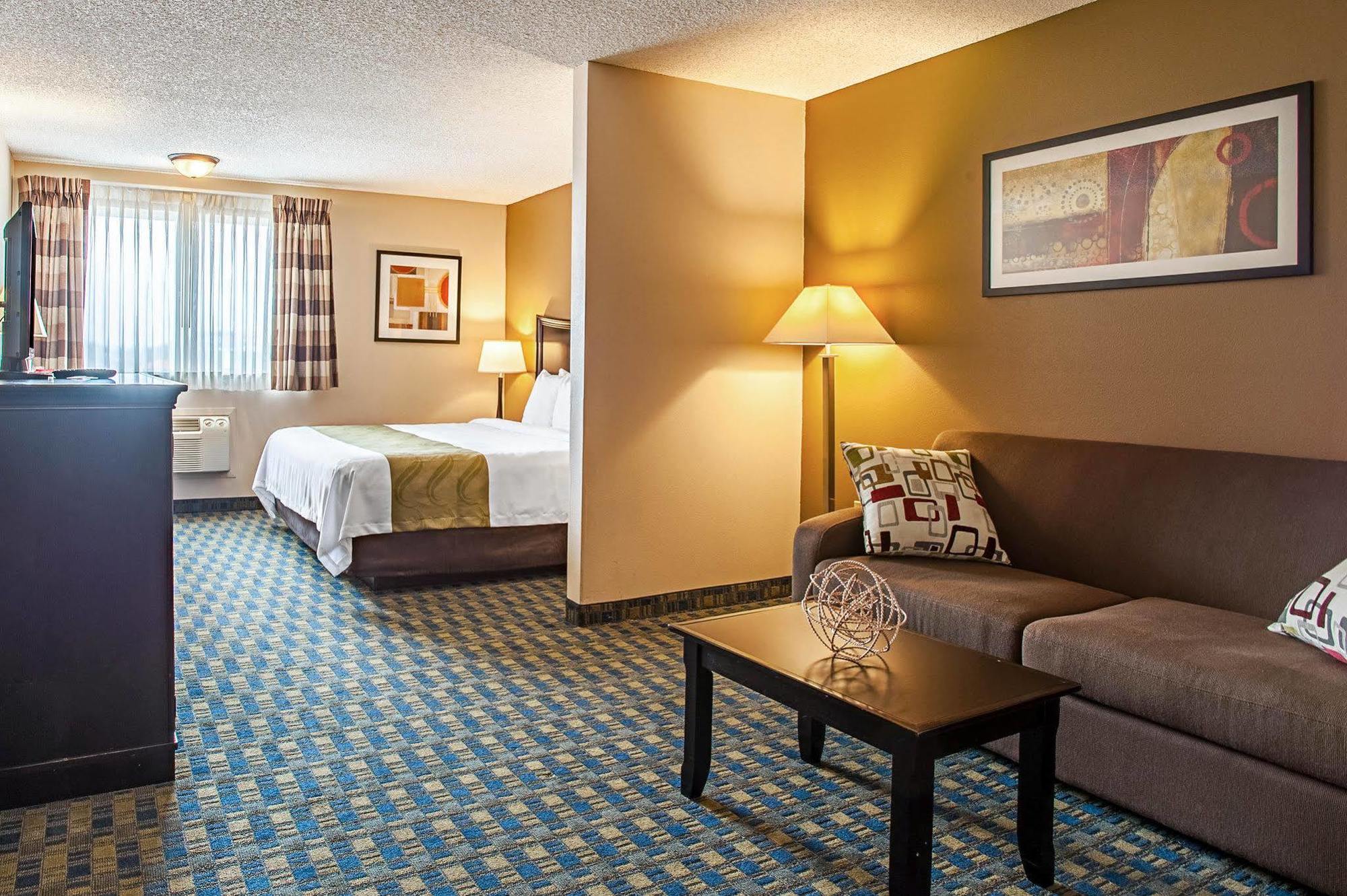 Quality Inn & Suites Kenedy - Karnes City Eksteriør billede