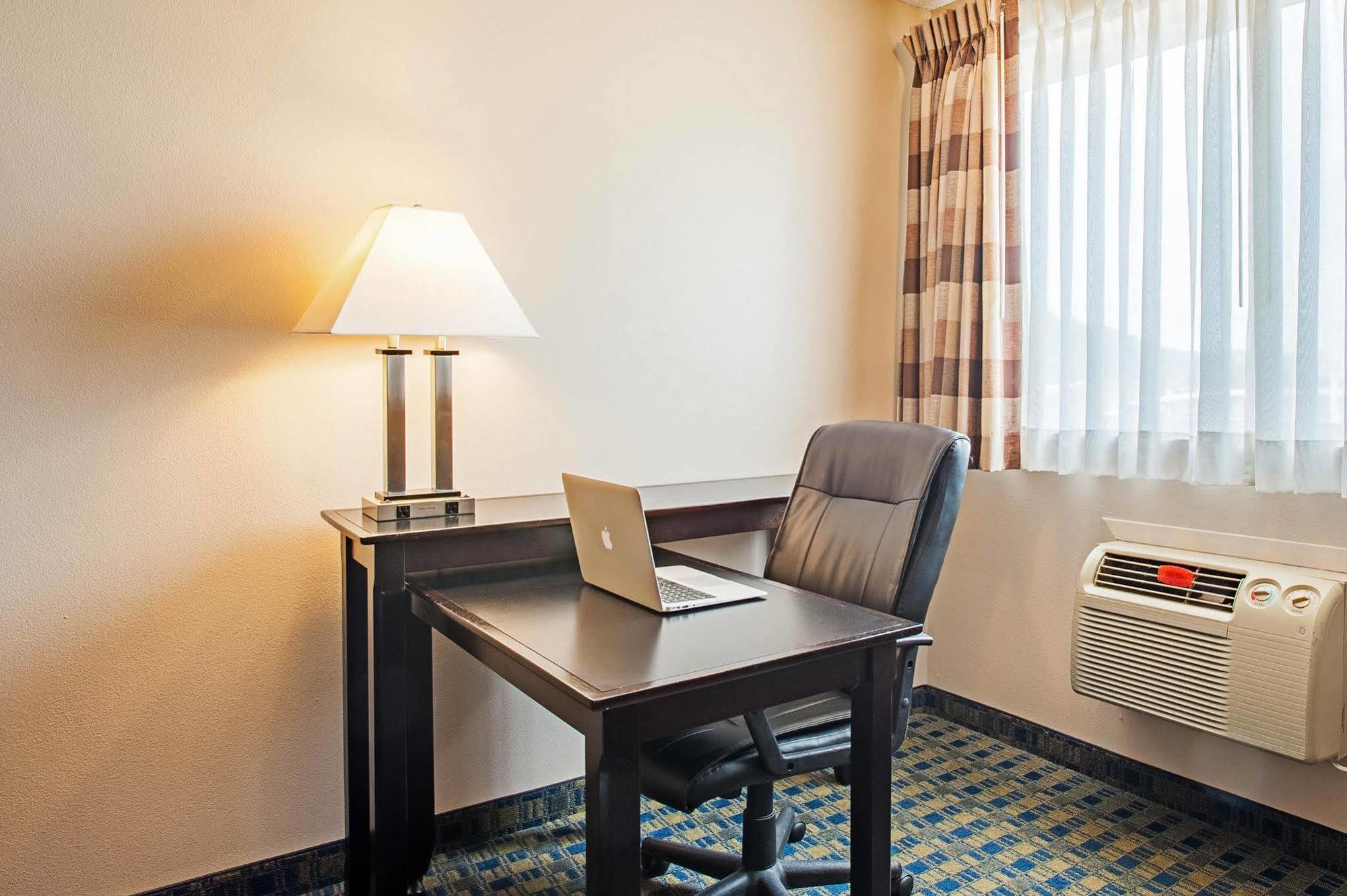 Quality Inn & Suites Kenedy - Karnes City Eksteriør billede