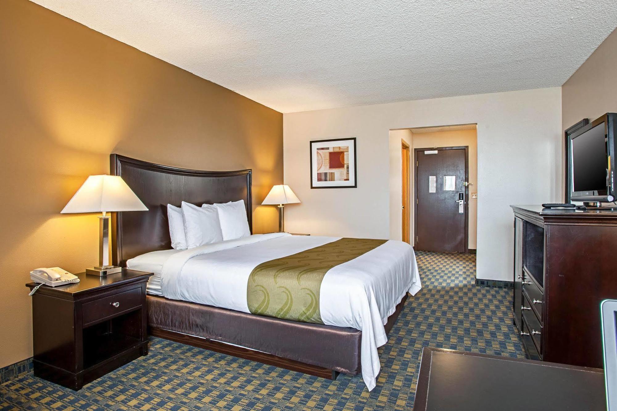 Quality Inn & Suites Kenedy - Karnes City Eksteriør billede