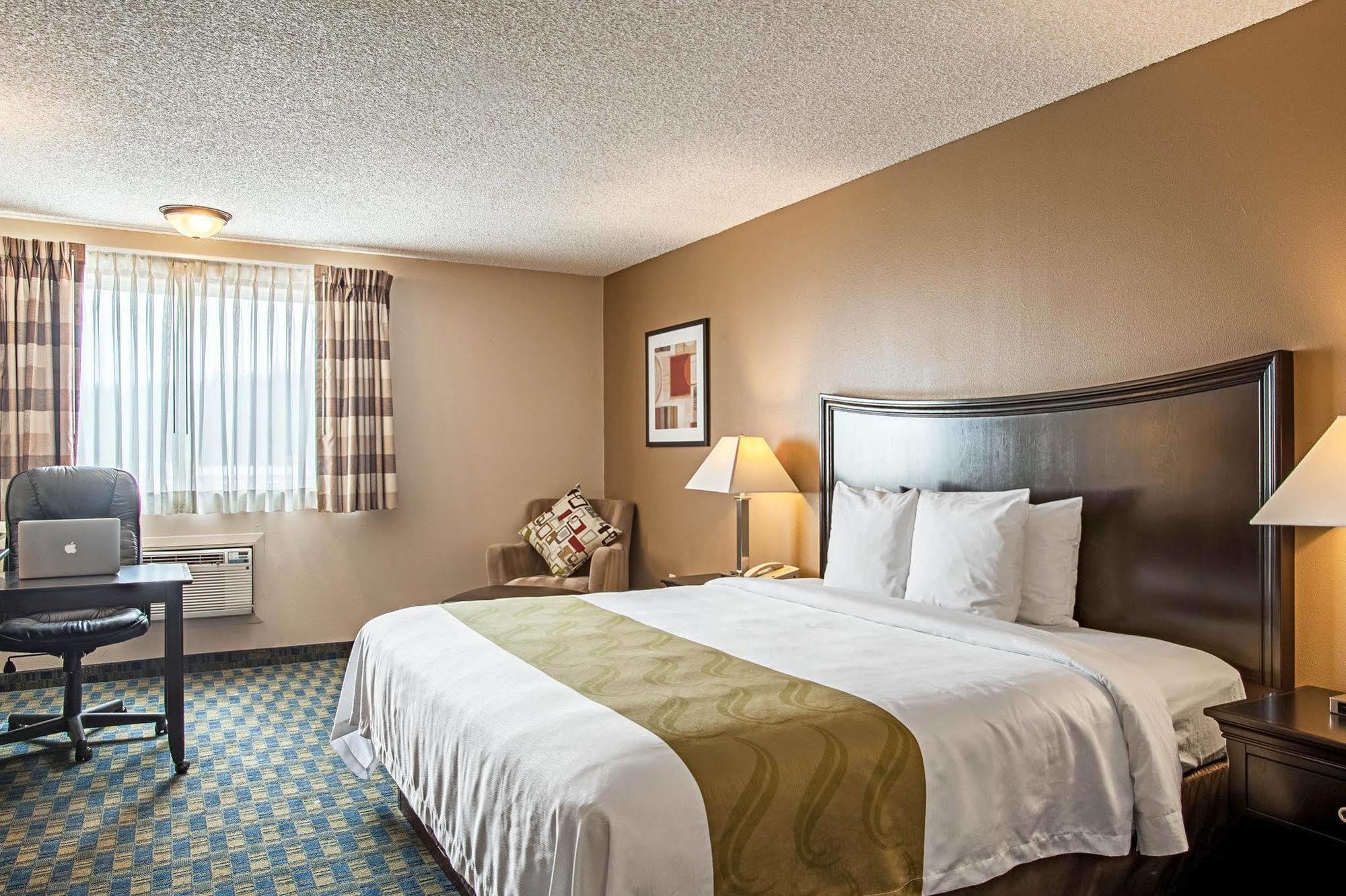 Quality Inn & Suites Kenedy - Karnes City Eksteriør billede